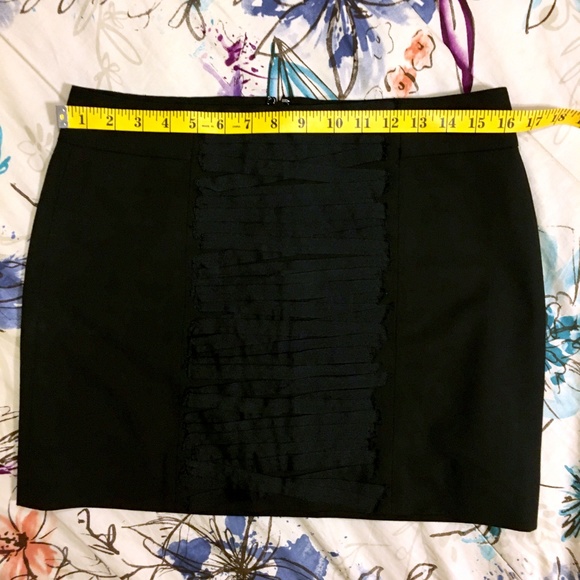 DONATING 2/4: Black GAP Skirt - Stretchy Skirt - Picture 3 of 5
